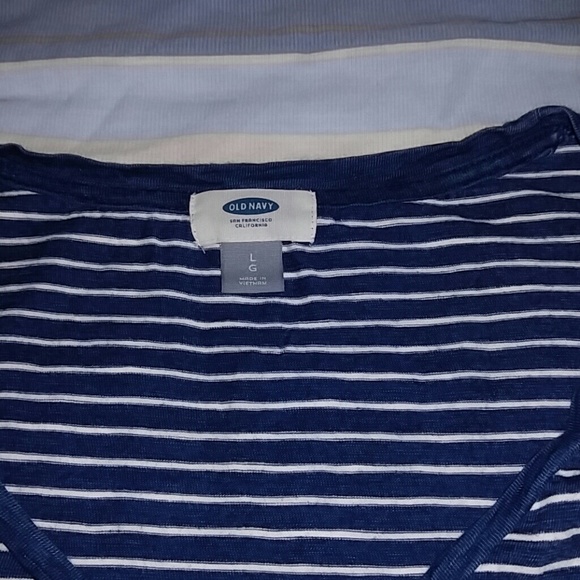 Old Navy Blue & White stripped sleeveless top - Picture 2 of 3
